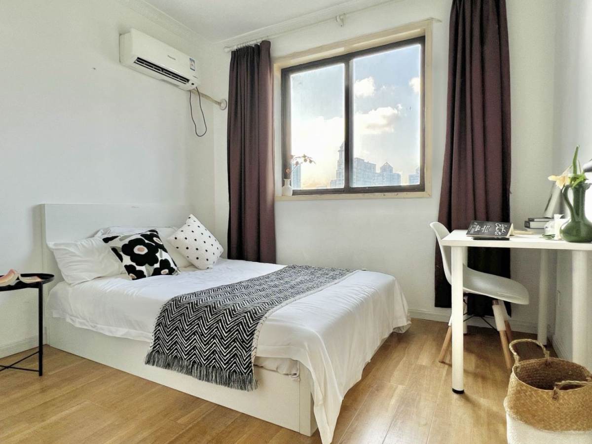 Housing image — Bedroom