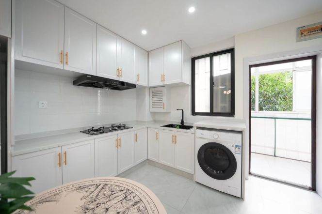 1BR Apartment near Shanghai Grand Stage with Green View (L1/L4)