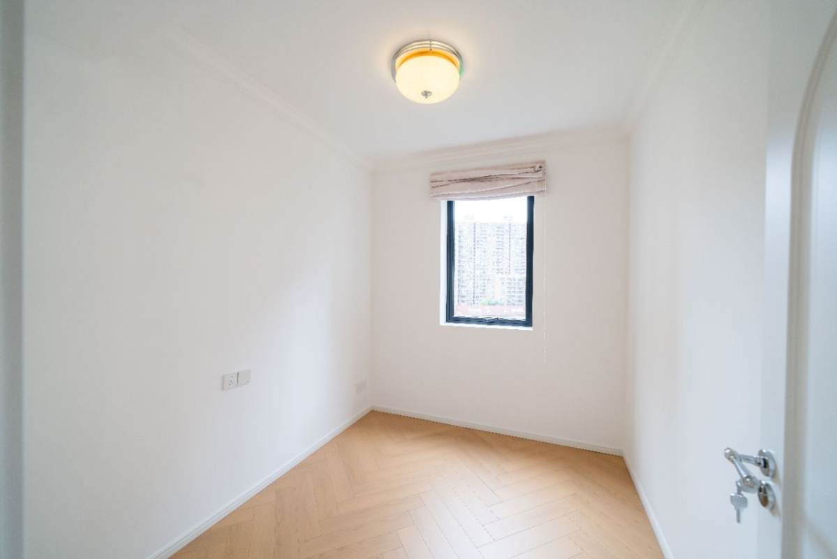 Housing image — Bedroom