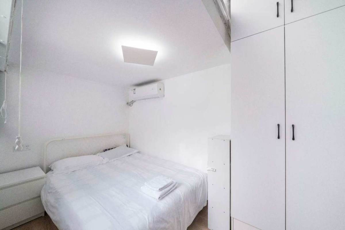 Housing image — Bedroom
