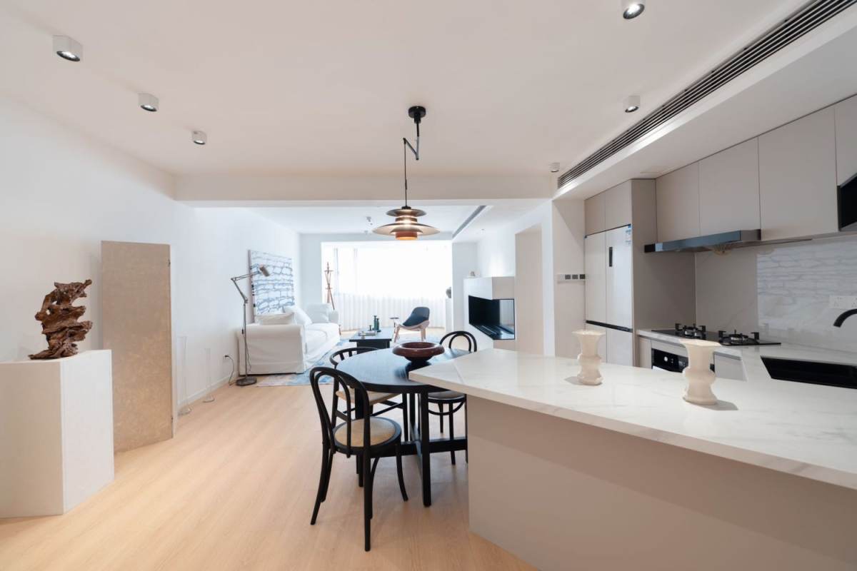Housing image — Living Room