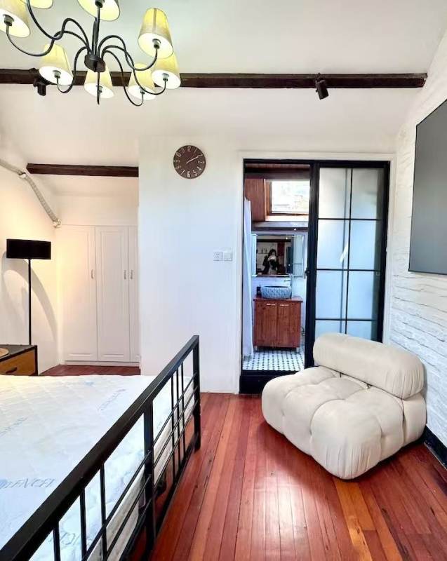 Housing image — Bedroom