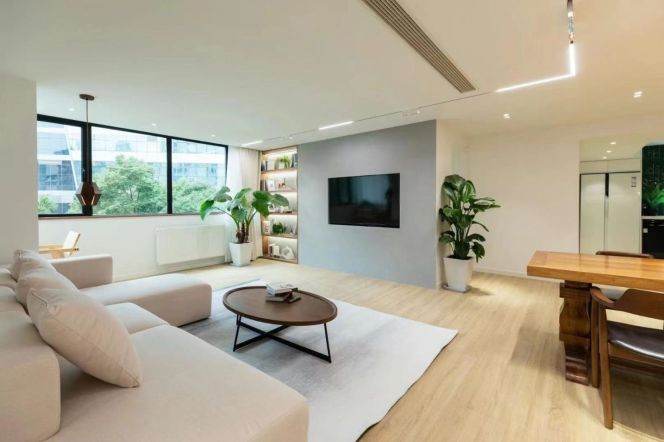 3BR Apartment near Jiangsu Rd Metro