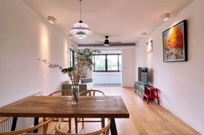 Spacious 2BR Apartment in Old Xuhui with Outstanding View (L9/L12)
