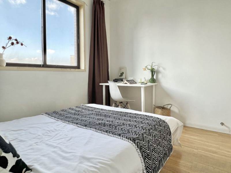 Housing image — Bedroom