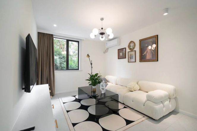 1BR Apartment near Shanghai Grand Stage with Green View (L1/L4)