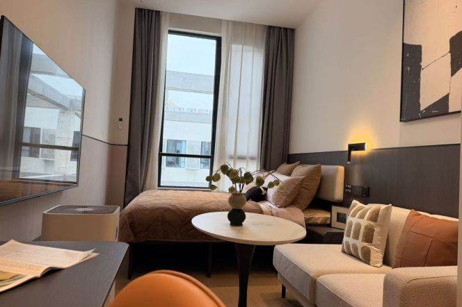 1BR Serviced Apartment near Xiangyin Rd Metro (L8)