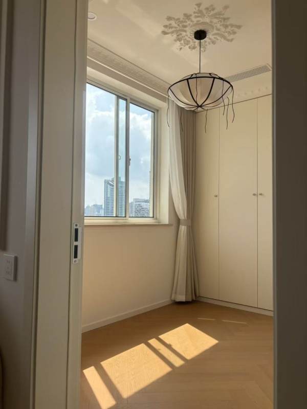 Housing image — Bedroom
