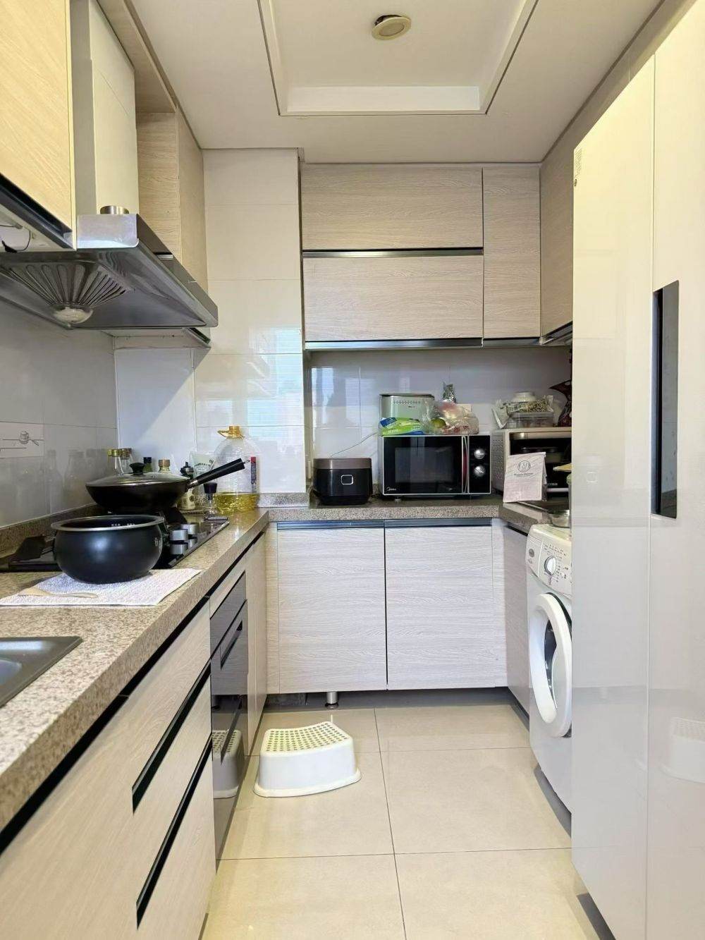 Housing image — Kitchen