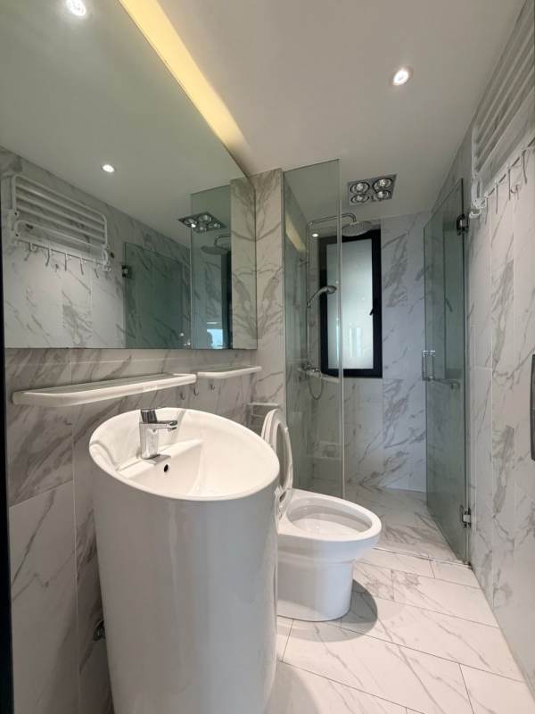 Housing image — Bathroom