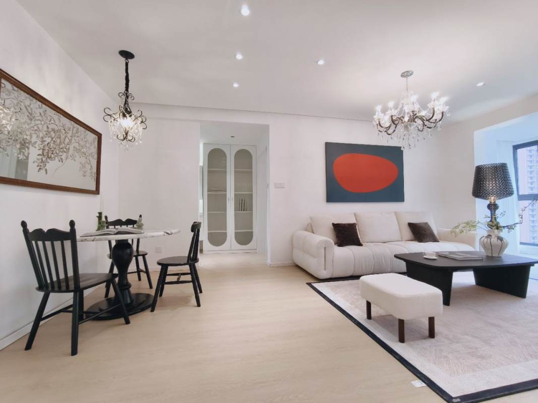 Housing image — Living Room