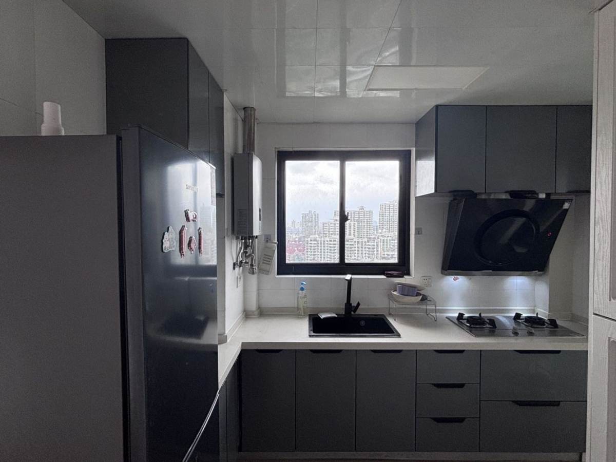 Housing image — Kitchen
