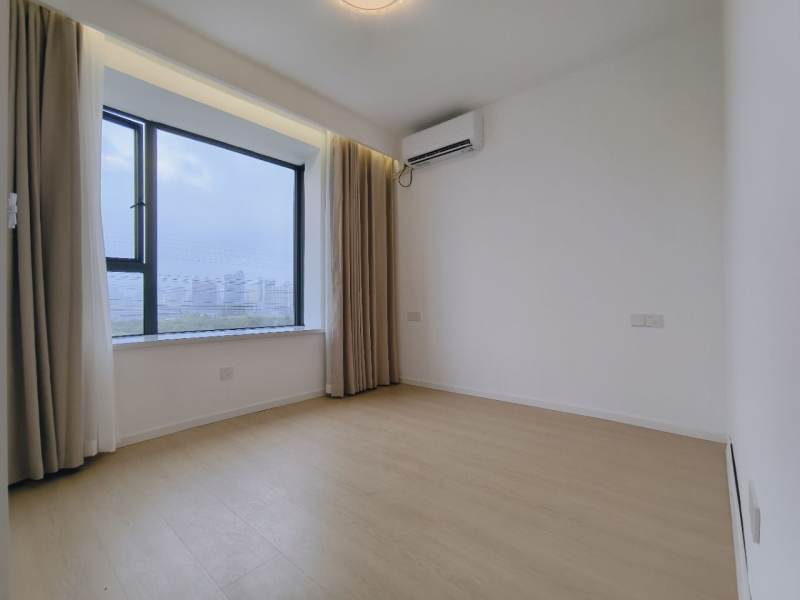 Housing image — Bedroom