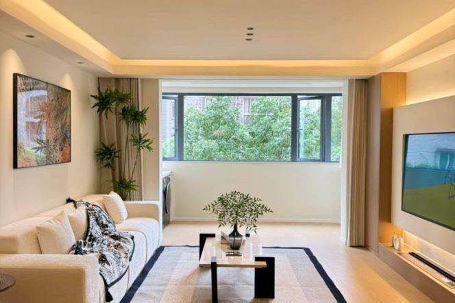 Spacious 2BR Apartment near Jiaotong University Metro (L10/L11)