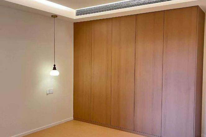Spacious 2BR Apartment near Jiaotong University Metro (L10/L11)