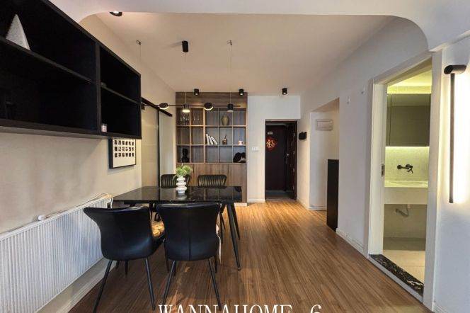 Spacious 1BR Apartment in Jing'an (L2/L12/L13)