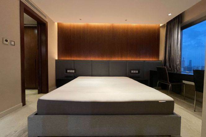 High-Floor Spacious 1BR Serviced Apartment in Xintiandi (L1/L8/L14)