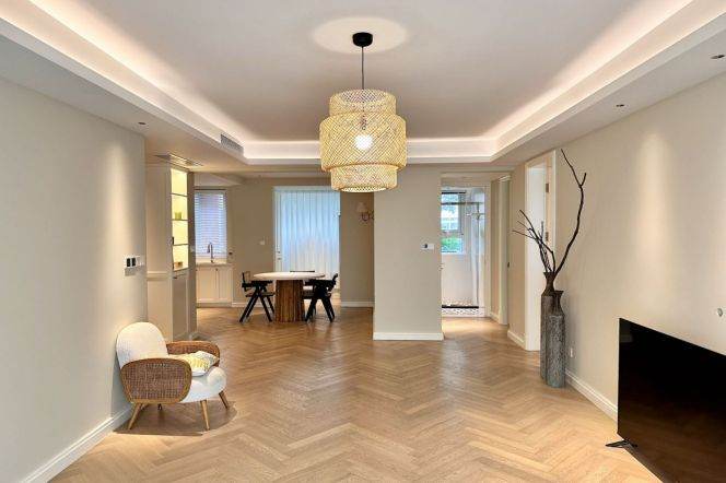 Spacious 2BR Apartment near Lianhua Rd Metro with Terrace (L1)