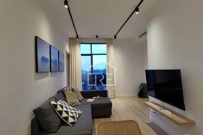 High-Floor 1BR Apartment near Zhongshan Park (L2/L3/L4)