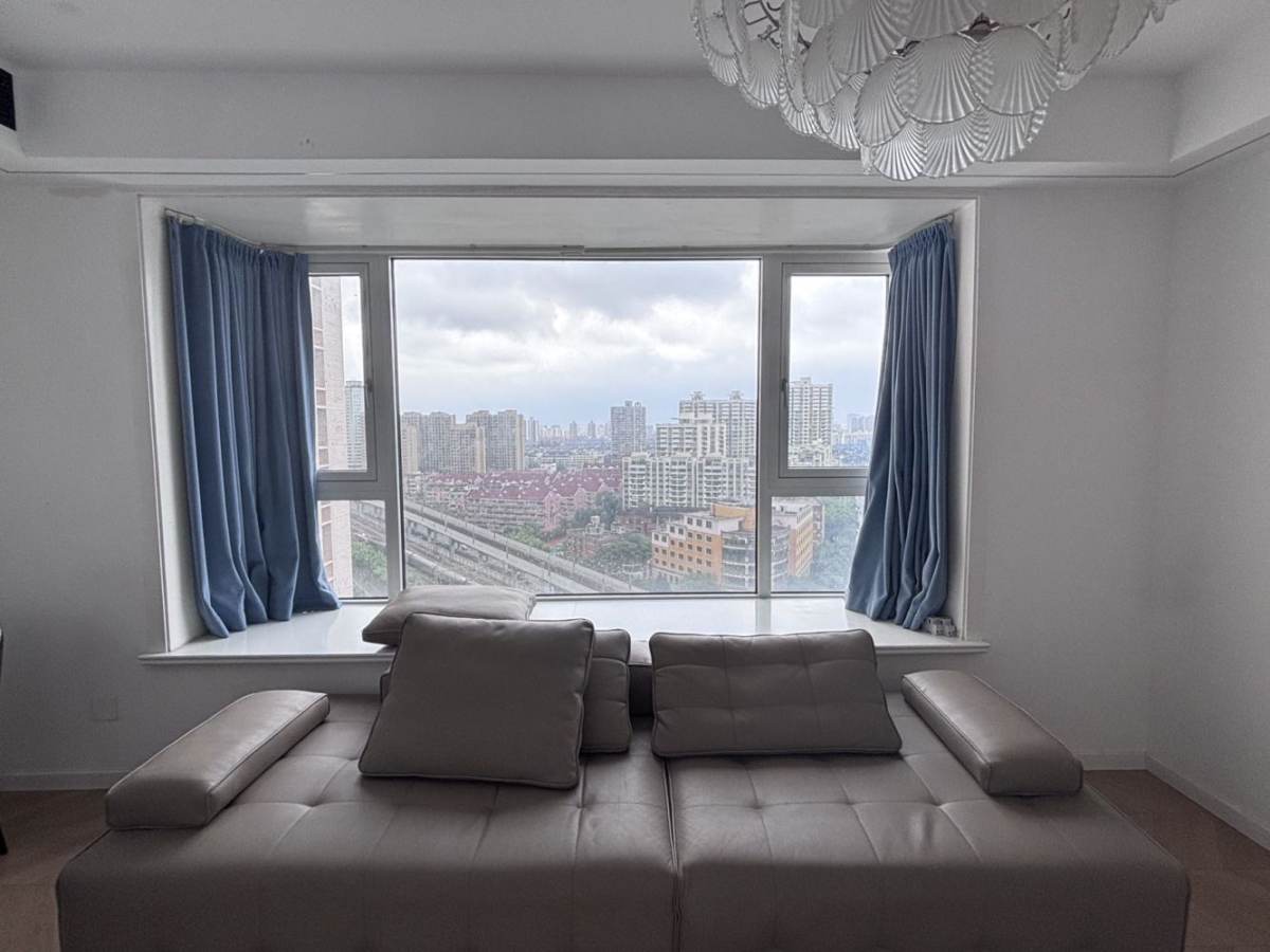 Housing image — Living Room