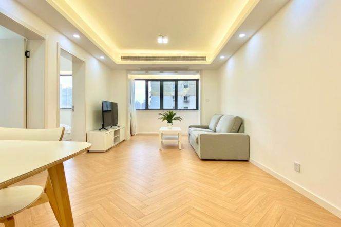 2BR Apartment near Caoyang Road Metro (L3/L4/L11/L14)