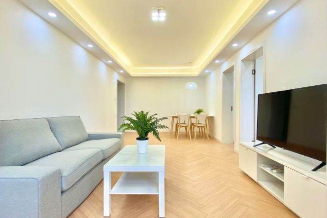 High-Floor 2BR Apartment near Caoyang Road Metro (L3/L4/L11/L14)