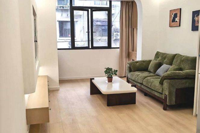 1BR Apartment in Jing'an
