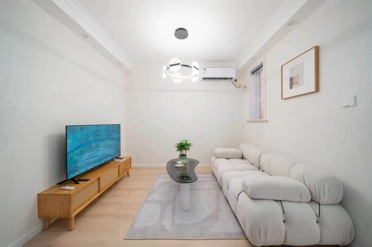 Housing image — Living Room