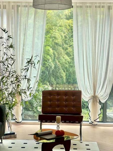 Housing image — Living Room