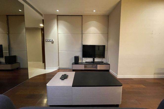 High-Floor Spacious 1BR Serviced Apartment in Xintiandi (L1/L8/L14)