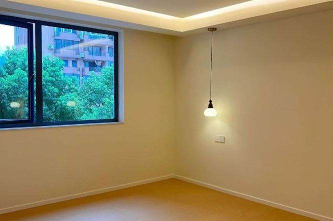 Spacious 2BR Apartment near Jiaotong University Metro (L10/L11)