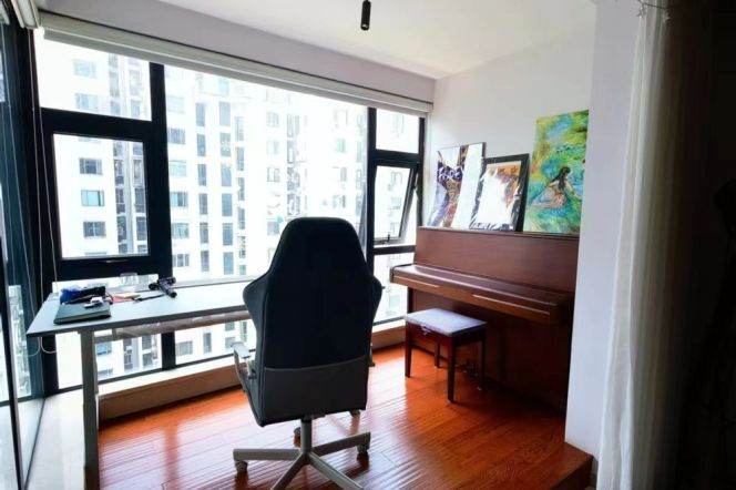 Spacious 2BR Apartment near Changshou Rd Metro (L7/L13)