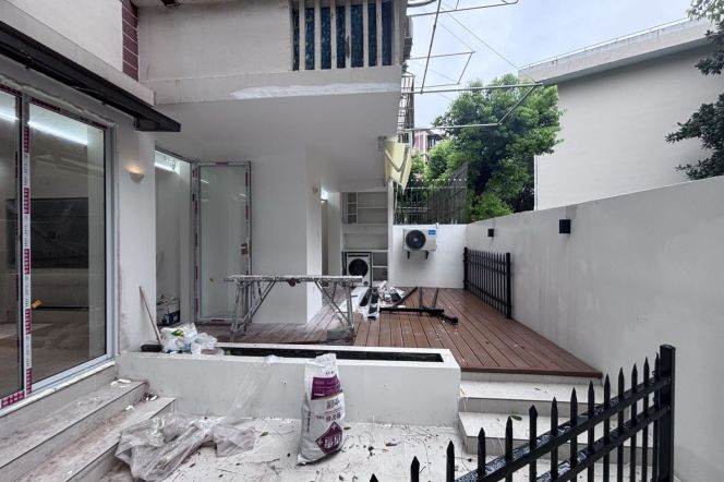 Spacious 2BR Apartment in Hongkou / Fudan Uni with Private Garden