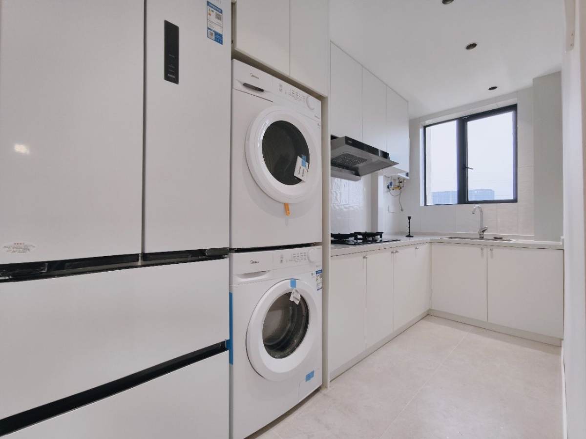 Housing image — Kitchen