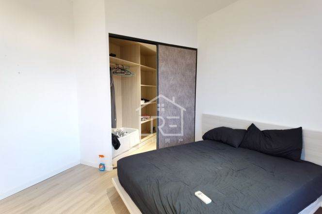 High-Floor 1BR Apartment near Zhongshan Park (L2/L3/L4)