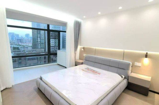3BR Apartment near Lujiazui No.1 with Floor-to-Ceiling Windows (L14)