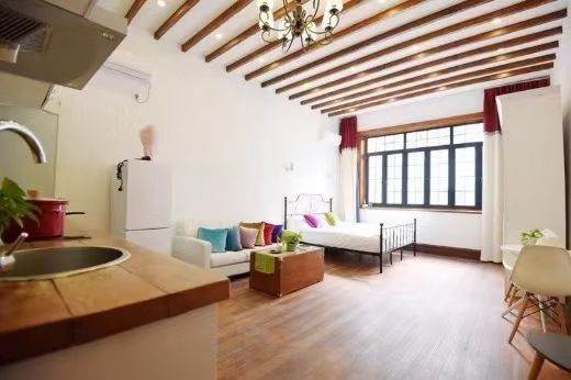 1BR Lane House in Old Xuhui (L2/L7/L14)
