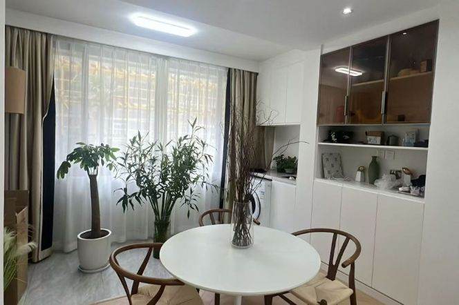1BR Heritage Apartment in Xujiahui