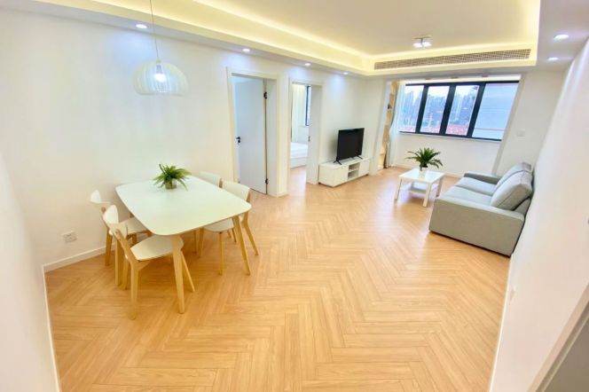 2BR Apartment near Caoyang Road Metro (L3/L4/L11/L14)