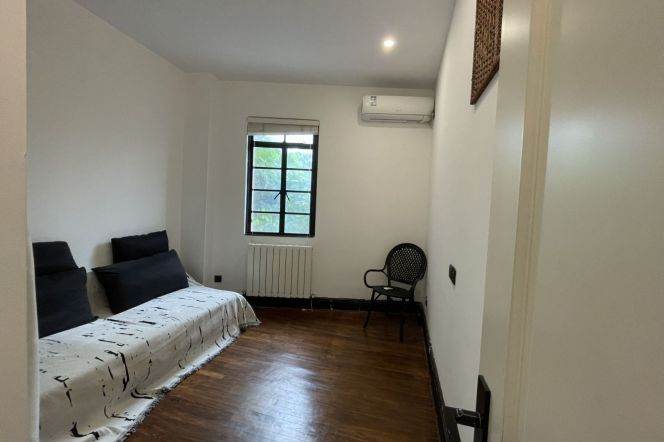 2BR Apartment in Jing'an with Terrace (L2/L12/L13)