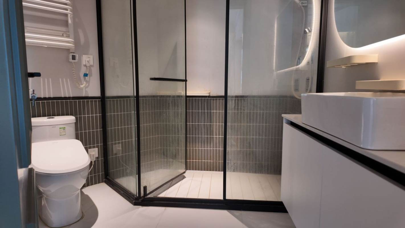 Housing image — Bathroom