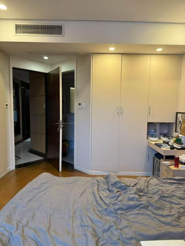 Housing image — Bedroom