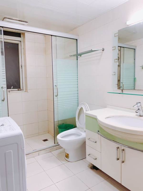 Housing image — Bathroom