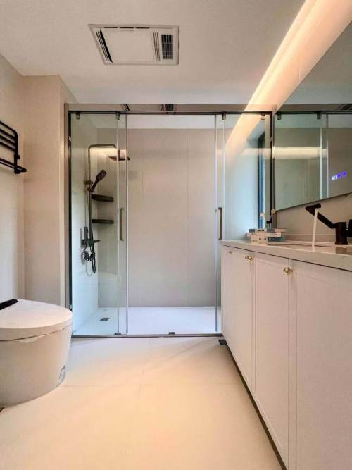 Housing image — Bathroom