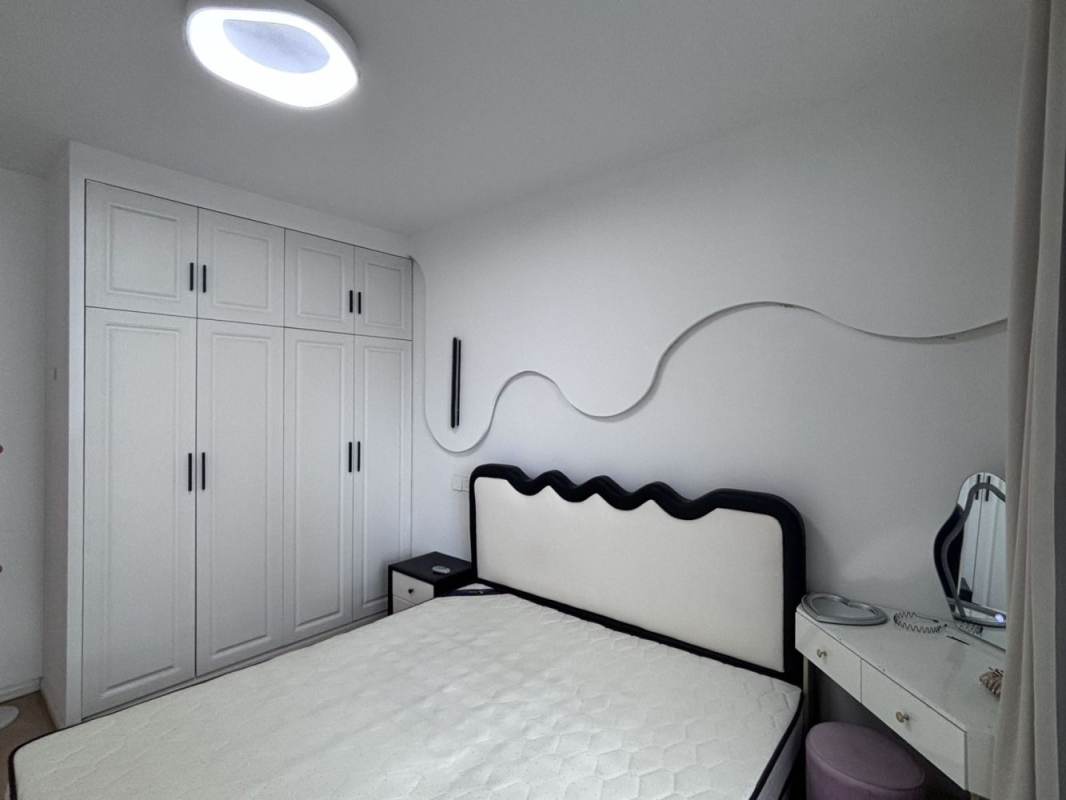 Housing image — Bedroom