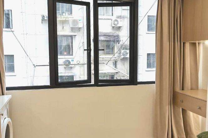 1BR Apartment in Jing'an