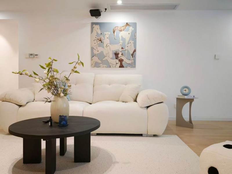 Housing image — Living Room