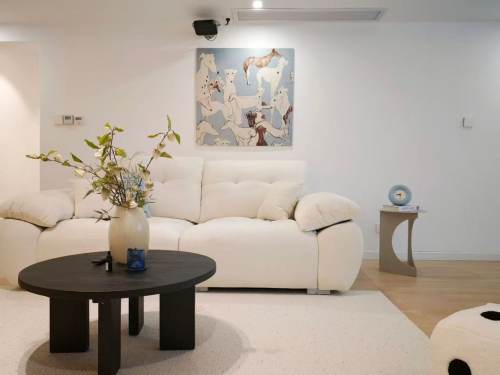 Housing image — Living Room