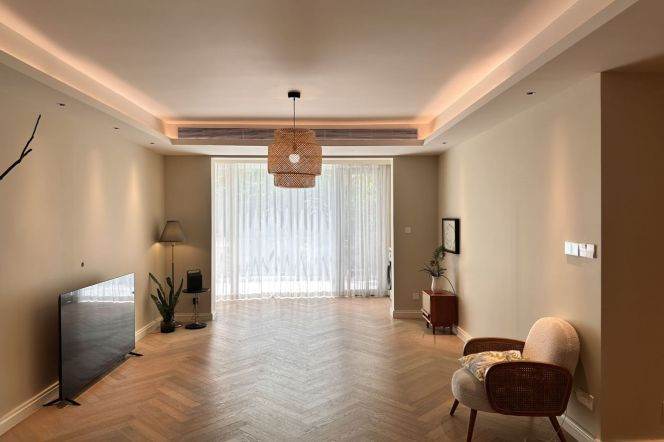 Spacious 2BR Apartment near Lianhua Rd Metro with Terrace (L1)