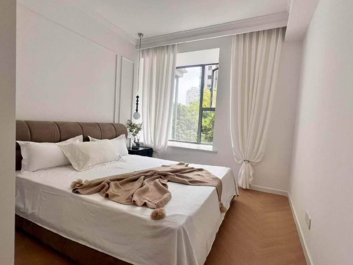 Housing image — Bedroom